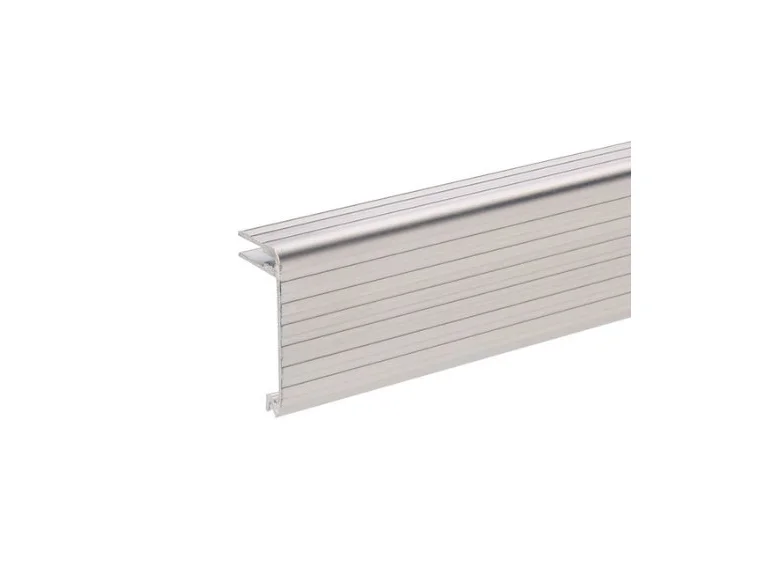 Adam Hall Hardware 6134 - Aluminium Lidmaker for 4 mm *Pris per meter 